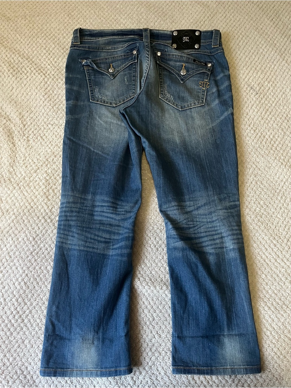 Miss Me vtg y2k Women's Straight Leg Faded Blue Jeans with studded pockets - Picture 9 of 16